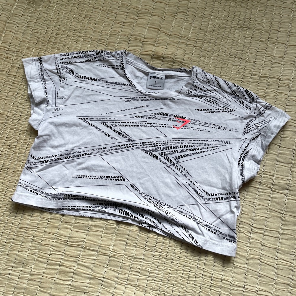 Gymshark Womens Small White Geometric Logo Print Short Sleeve Crop Top Tee